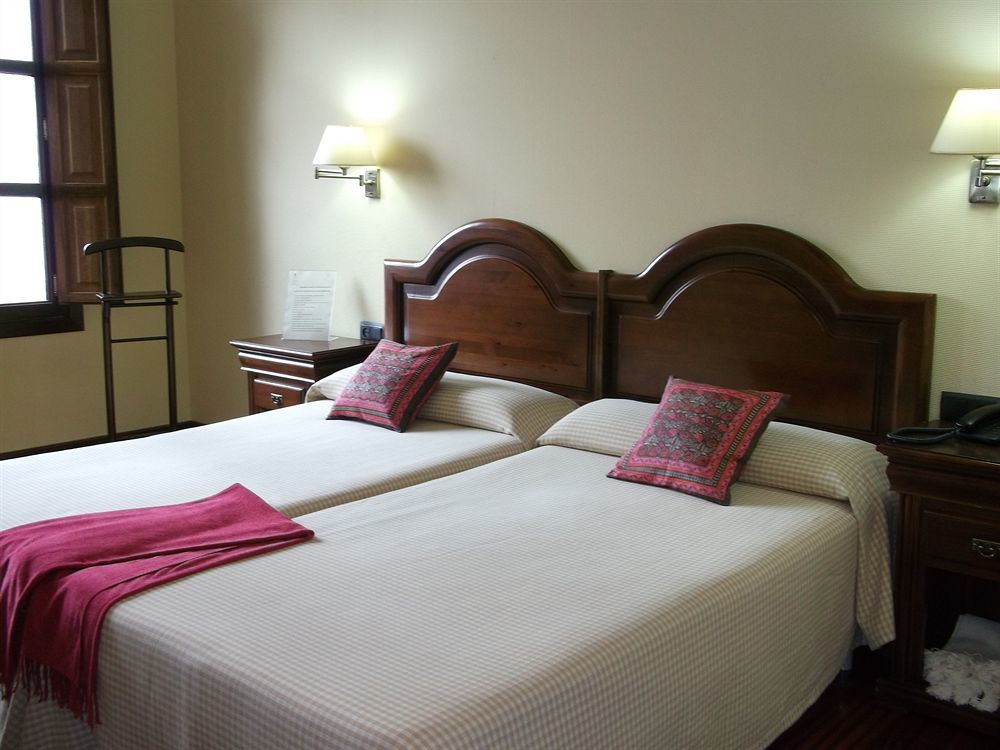 Hotel Rua Villar ซานติอาโก เด กอมโปสเตลา ภายนอก รูปภาพ