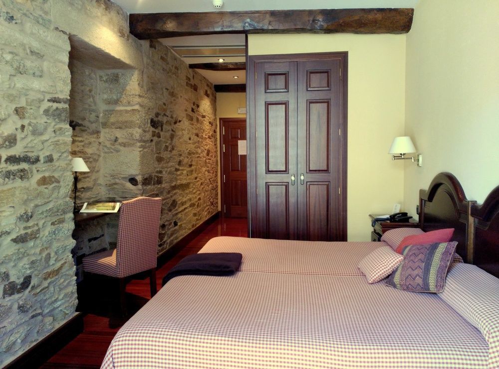 Hotel Rua Villar ซานติอาโก เด กอมโปสเตลา ภายนอก รูปภาพ