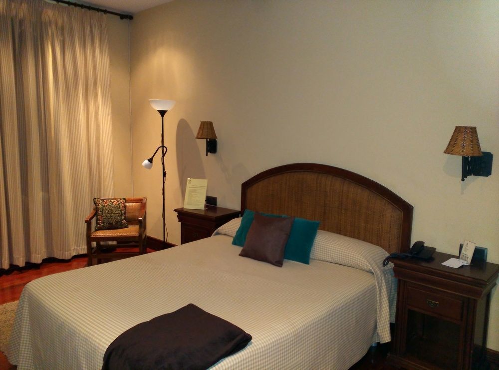 Hotel Rua Villar ซานติอาโก เด กอมโปสเตลา ภายนอก รูปภาพ